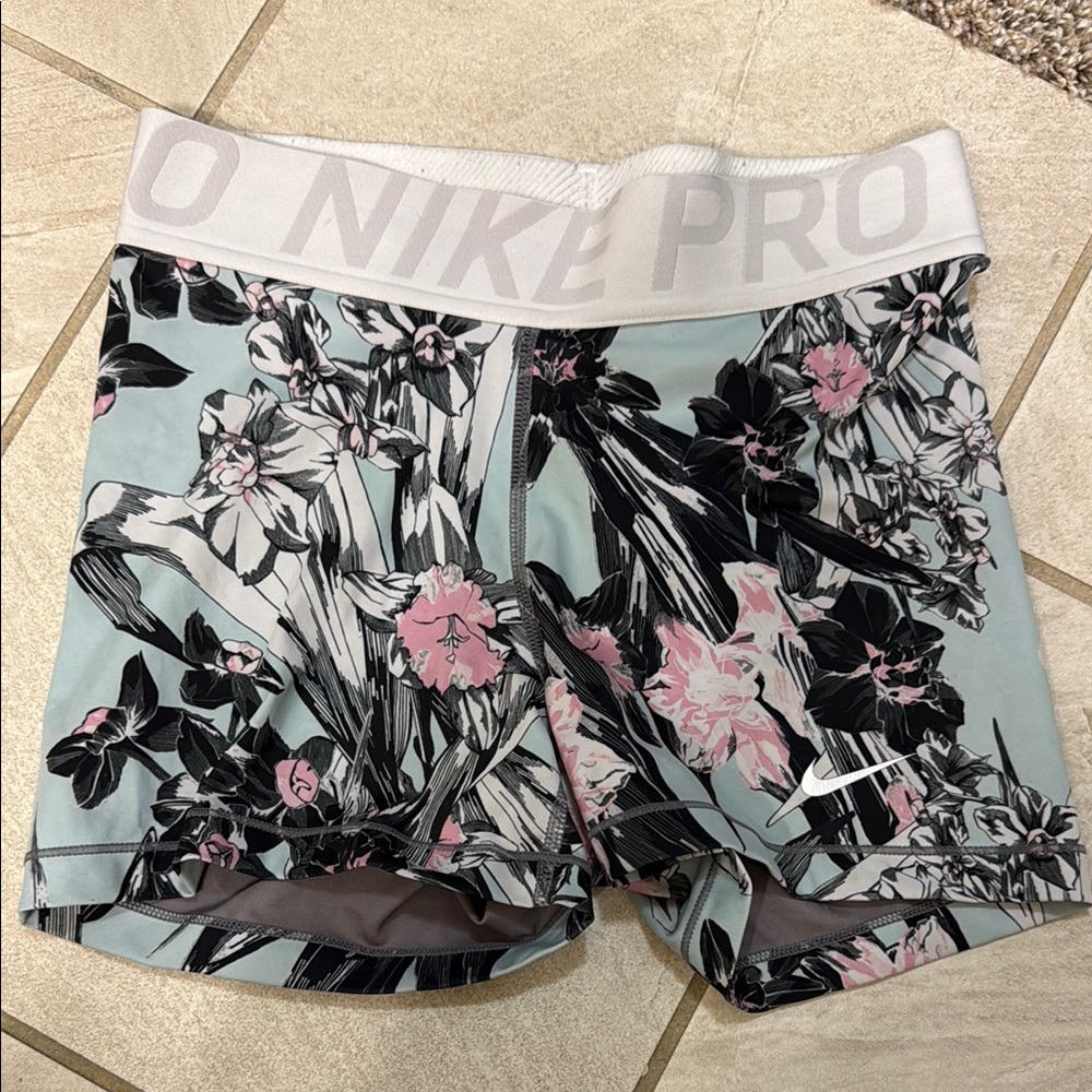Nike Pro Floral Print Shorts 3" Size Small